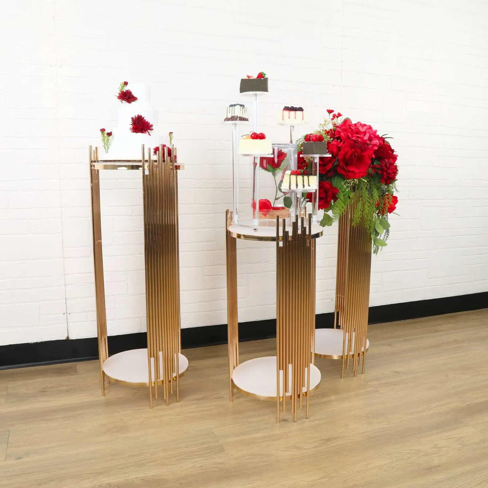 Gold Round Metal Plinths Weddi - đánh giá và giá Dessert Table Backdrop